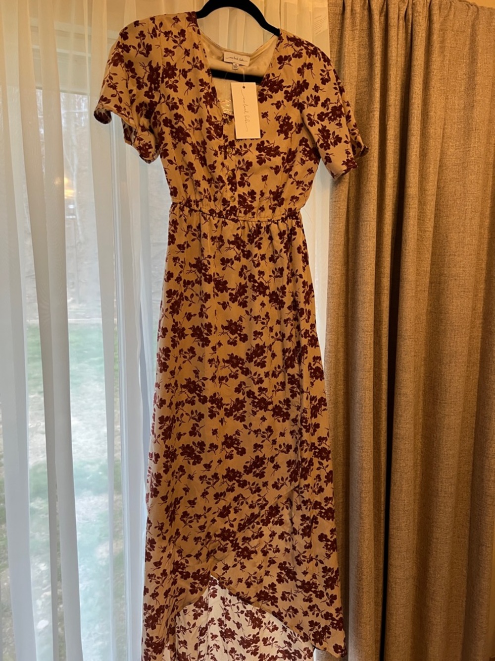 Floral V-Neck Maxi Dress in Cream with Burgundy Print - Picture 5 of 7